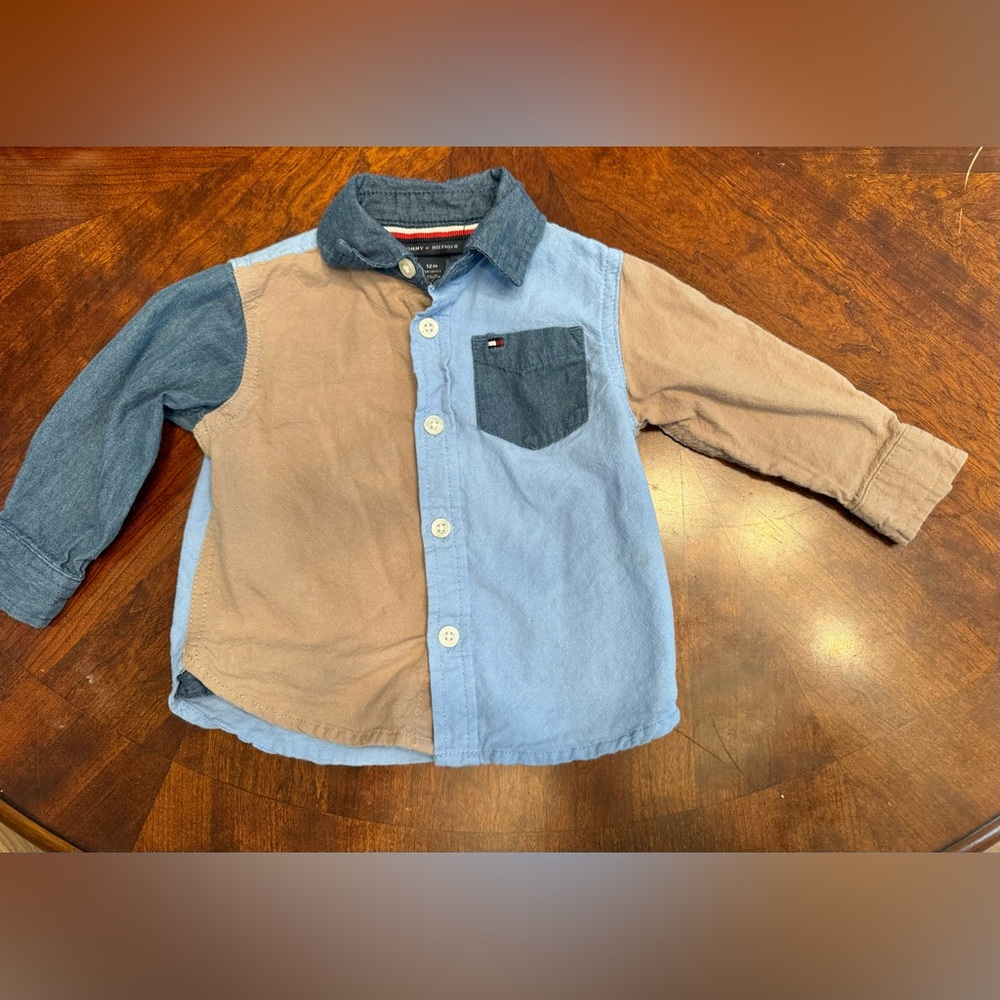 12m Boy’s Tommy Hilfiger color block button down shirt